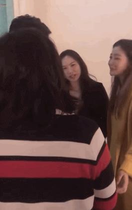 游戏直播男 vs 女神视频,这差距到底在哪?我扒了100个直播间 游戏直播男 vs 女神视频,这差距到底在哪?我扒了100个直播间